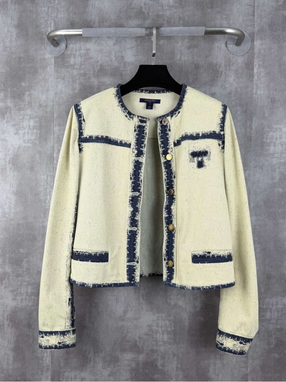 🚩steal Louis Vuitton Cream Tweed Jacket with Navy Distressed Trim